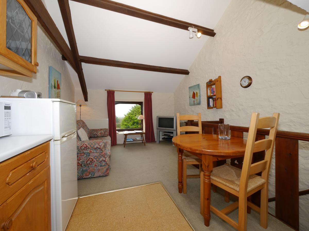 Kennacott Court Holiday Cottages Буде Экстерьер фото