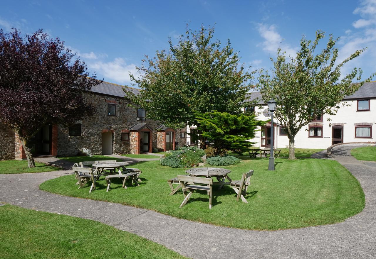 Kennacott Court Holiday Cottages Буде Экстерьер фото